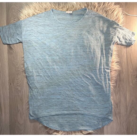 LuLaRoe Tops - LulaRoe women’s shirt